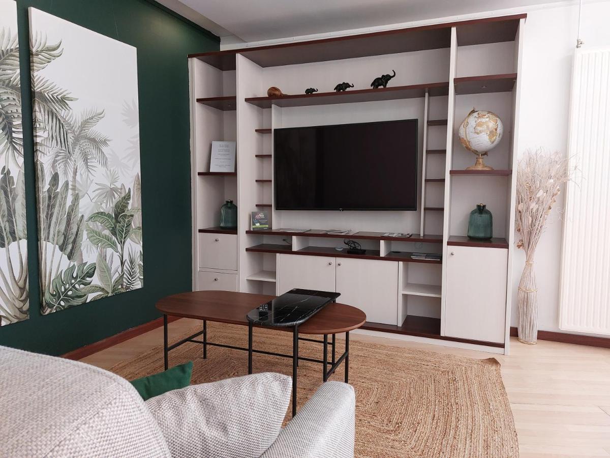 Le Peyrot*** Coeur De Ville 55M² Avec Patio Rodez Kültér fotó