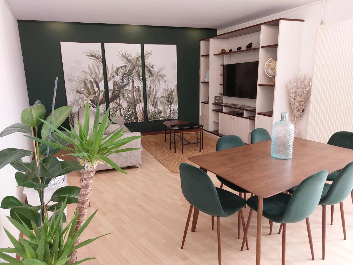 Le Peyrot*** Coeur De Ville 55M² Avec Patio Rodez Kültér fotó